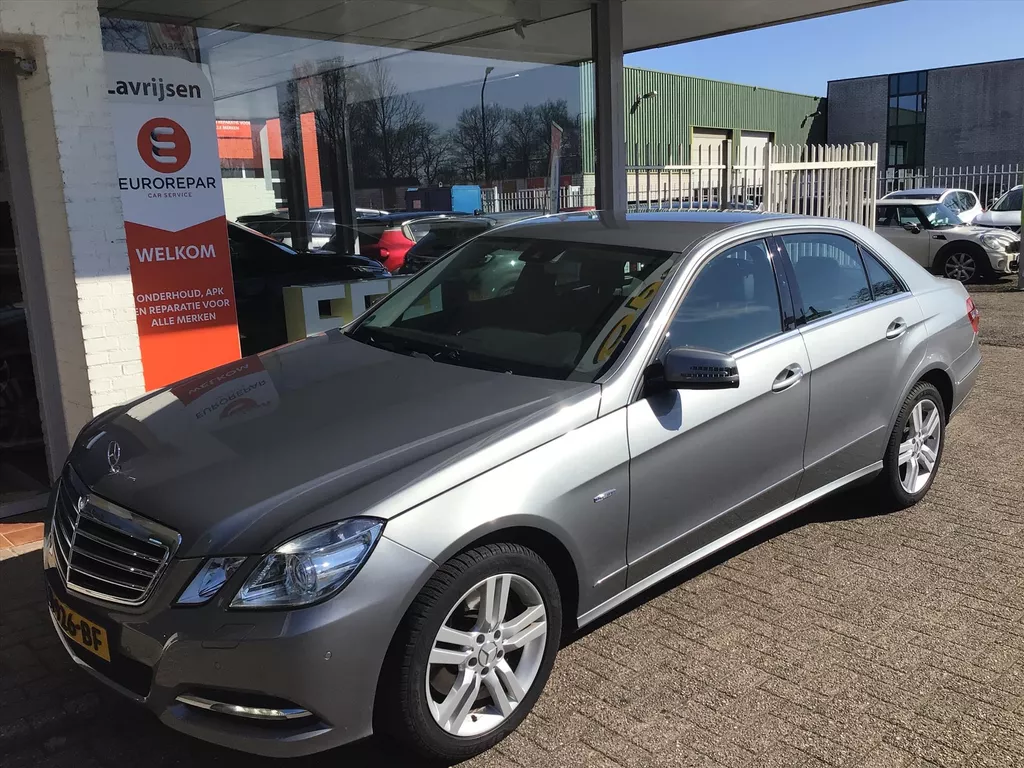 MERCEDES E-Klasse E250CGI SEDAN AUT5 W212 Avantgarde