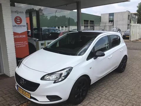 Opel Corsa 1.4 I 16V BLACK EDITION